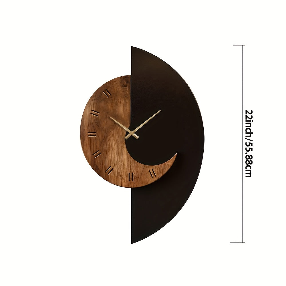 Horloge murale demi-lune en bois