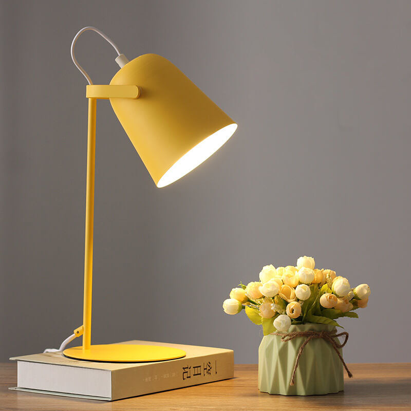 Lampe de bureau nordique en métal