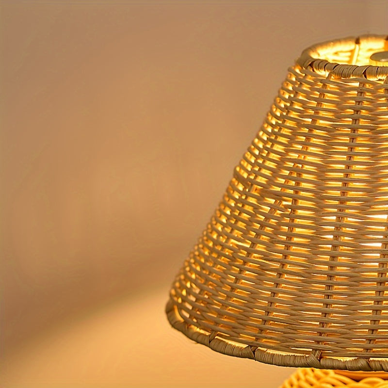 Lampe de table en bambou tressé