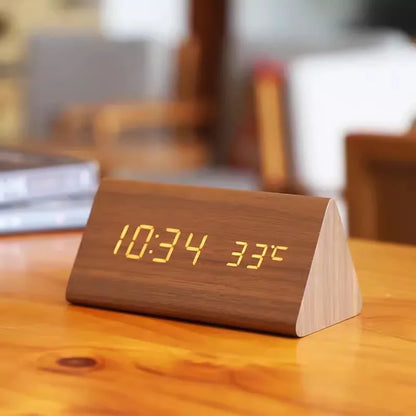 Réveil DEL en bois à commande vocale