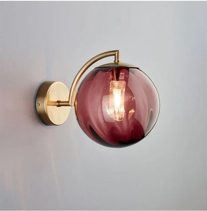 Applique globe en laiton et verre teinté