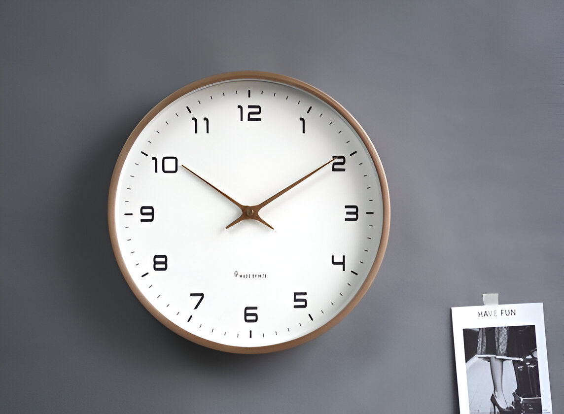 Horloge murale nordique en bois