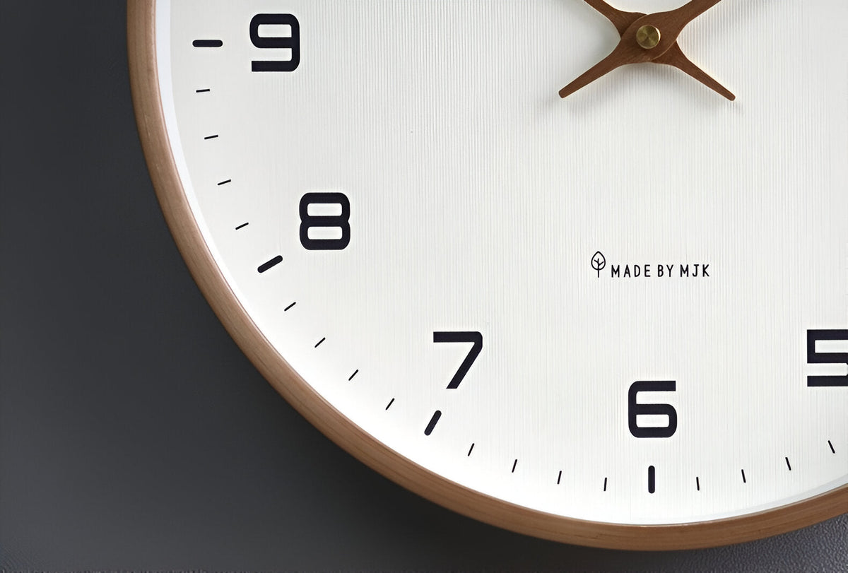 Horloge murale nordique en bois