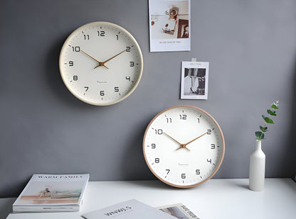 Horloge murale nordique en bois