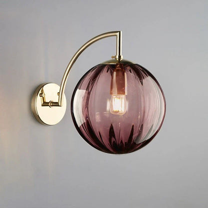 Applique globe en laiton et verre teinté