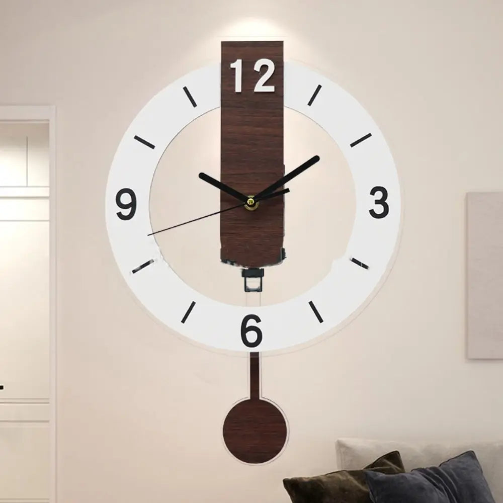 Horloge murale à balancier