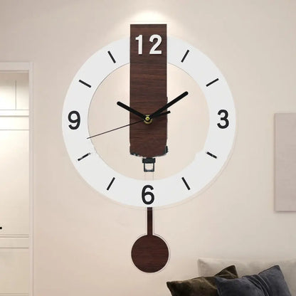 Horloge murale à balancier