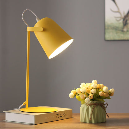 Lampe de bureau nordique en métal