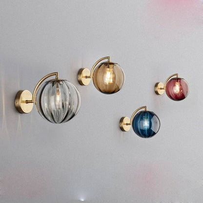 Applique globe en laiton et verre teinté
