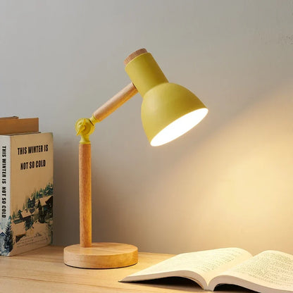 Lampe de table nordique en bois