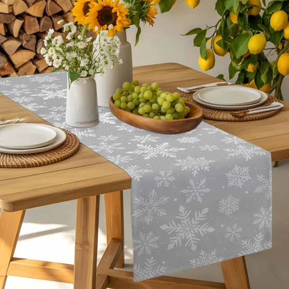 Chemin de table de Noël aux flocons gris, en lin