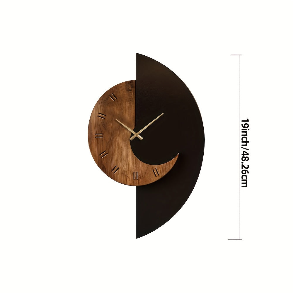Horloge murale demi-lune en bois