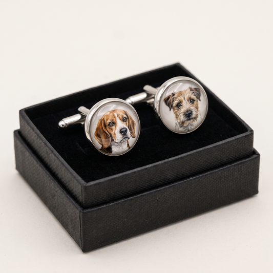 Paire de boutons de manchette au portrait d'un chien, dans leur écrin